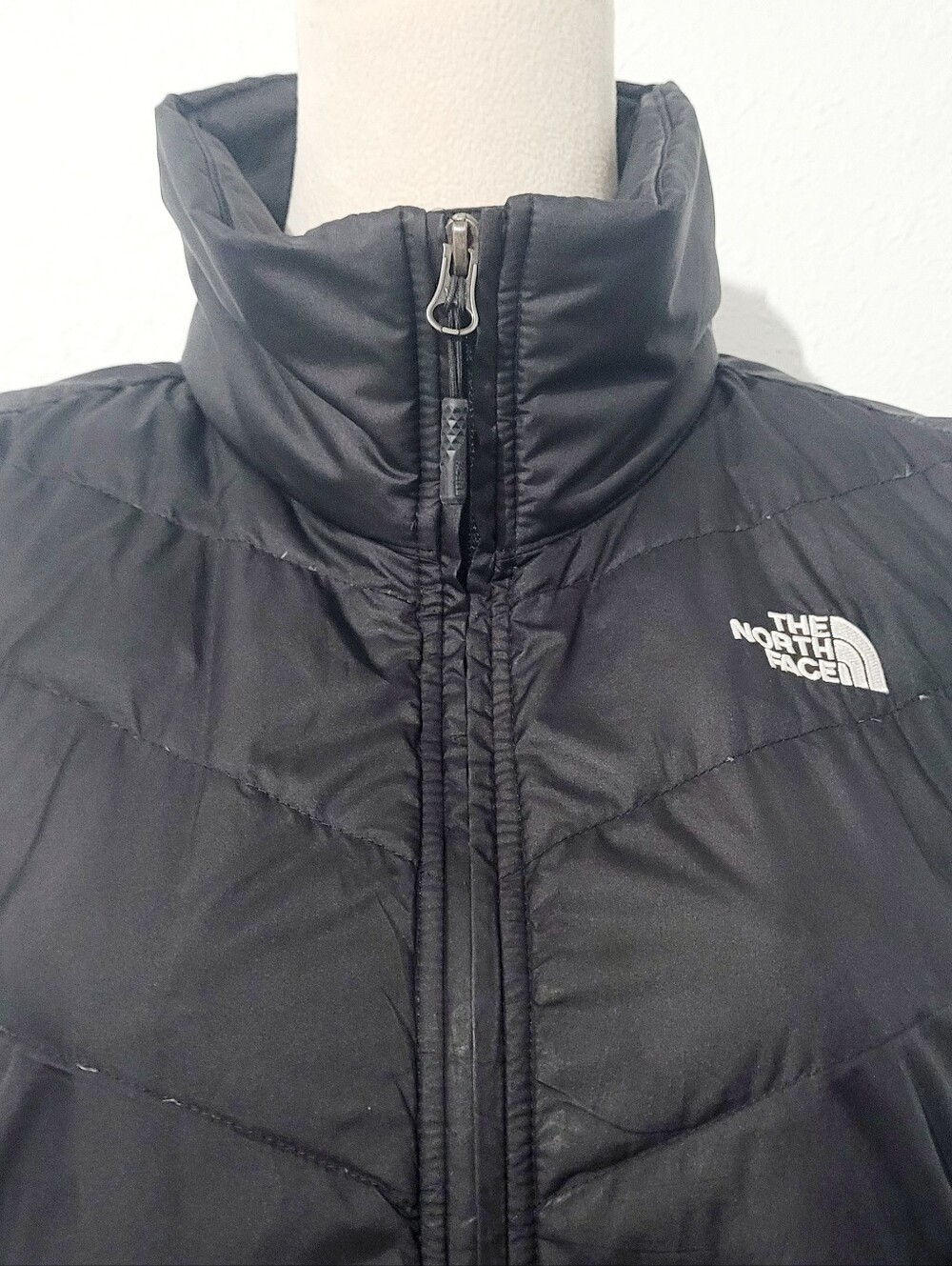 The North Face 550 Fill Goose Down Puffer Vest Women's Medium Black Full Zip - Picture 3 of 15
